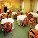 Centro, Affiliated By Melia فندق