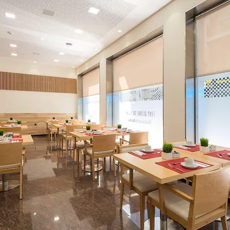 מלון Centro , Affiliated By Melia