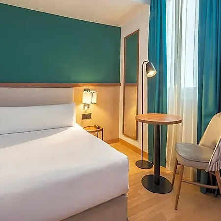 Centro Affiliated By Meliá Hotel 3*