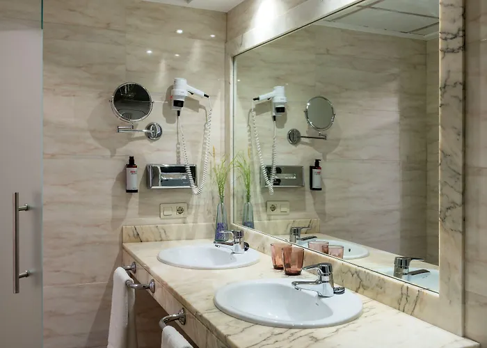 מלון Centro Affiliated By Melia