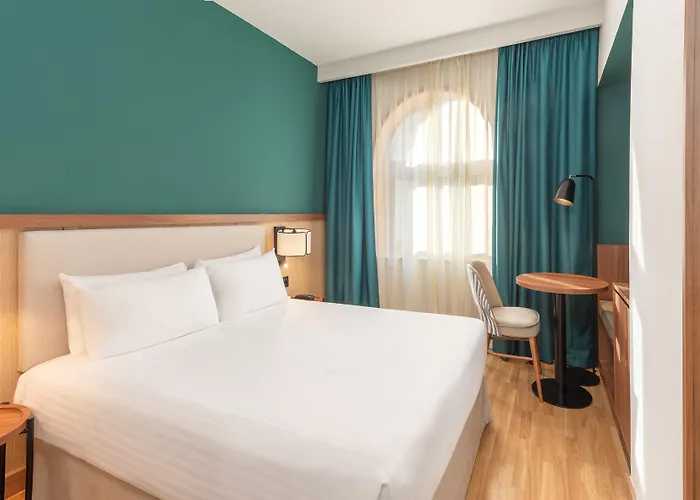Centro Affiliated By Melia Hotell 3*