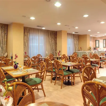 מלון Centro, Affiliated By Melia אלצ'ה