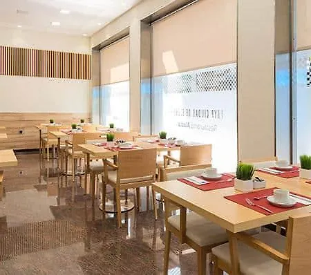 Centro, Affiliated By Melia 3* אלצ'ה
