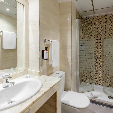 Hotel Centro, Affiliated By Melia 3*