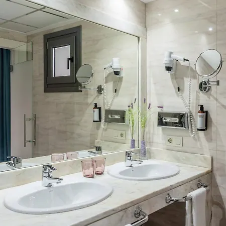 Centro, Affiliated By Melia Hotel