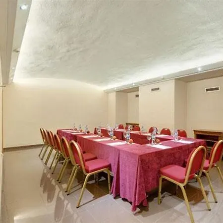 Centro, Affiliated By Melia מלון